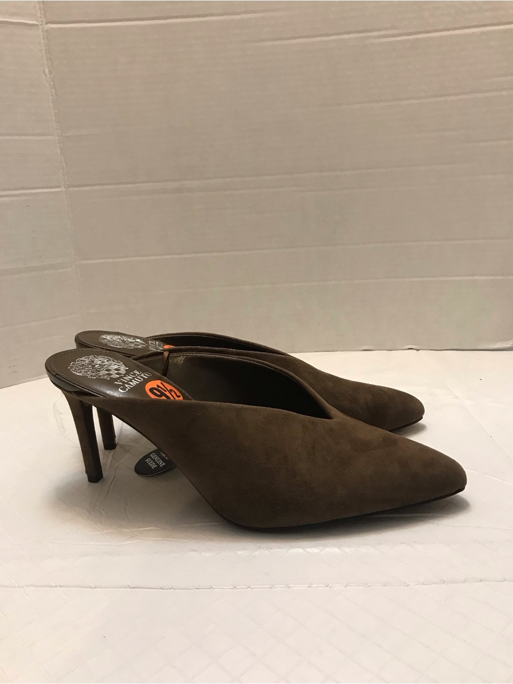 Vince Camuto Black Women's Heels (Label View) - Picture 2 of 15